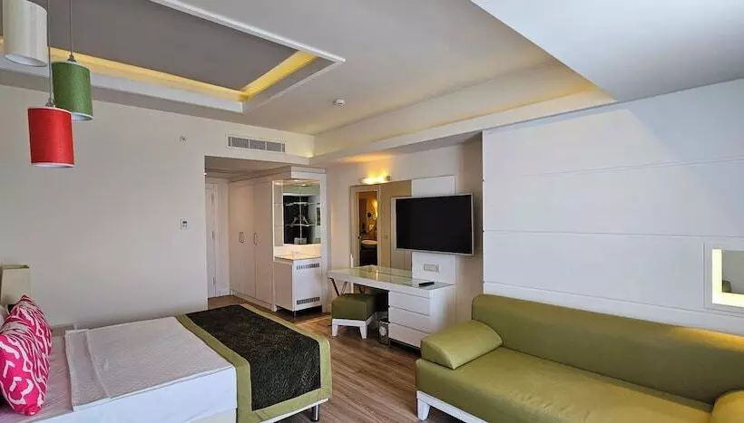 ファミリールーム, Orange County Alanya