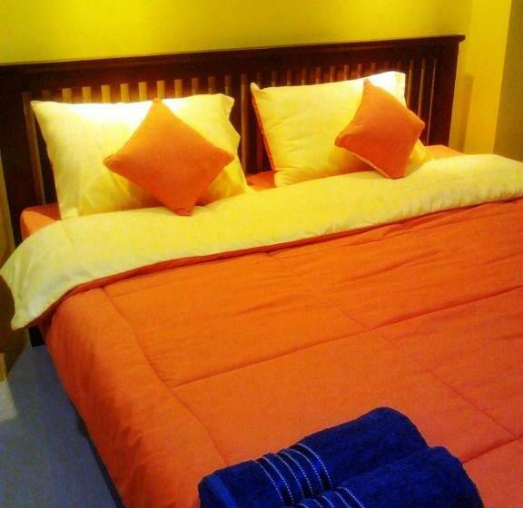 キングサイズベッドのスーペリアルーム, Baan Benjathip