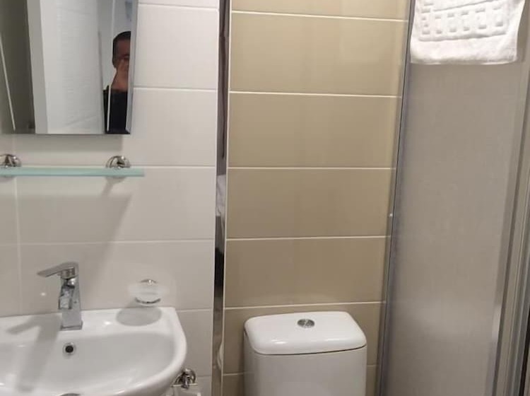 اتاق استاندارد یک نفره, Aydin Elit Pansiyon