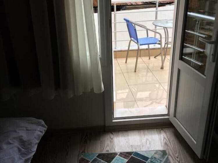 اتاق استاندارد یک نفره, Aydin Elit Pansiyon