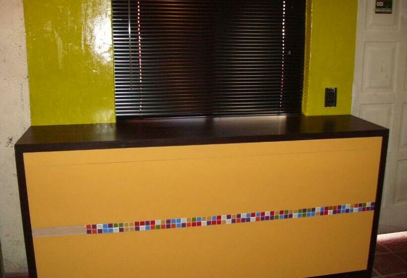 اتاق خانوادگی, Hostel Ruca Potu