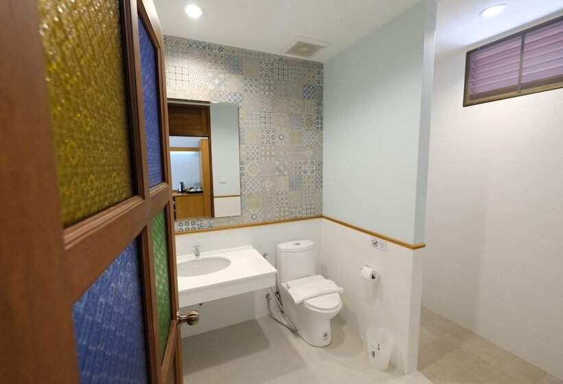 اتاق لوکس با چشم‌انداز باغ, Baan Imm Sook Resort