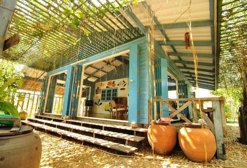 کلبه ییلاقی, Baan Imm Sook Resort