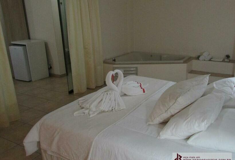 자쿠지 스위트, De Rose Palace