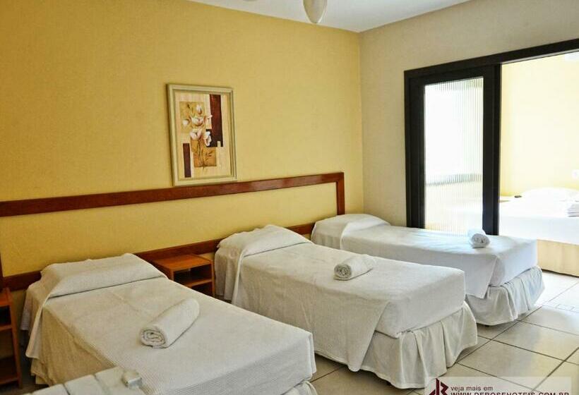 Habitación Cuádruple Deluxe, De Rose Palace