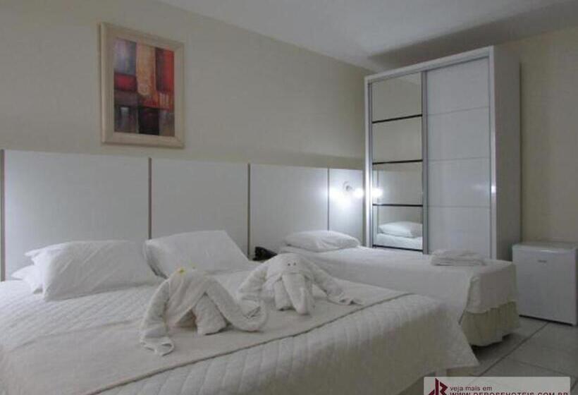 Habitación Cuádruple Superior, De Rose Palace