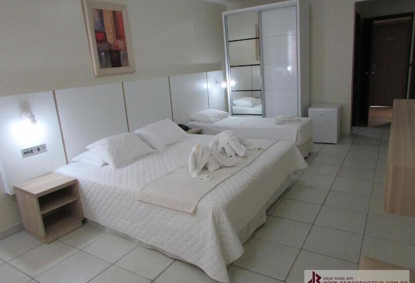 Habitación Cuádruple Superior, De Rose Palace