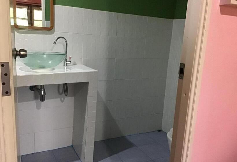 Superior Bungalow, Grand Tree