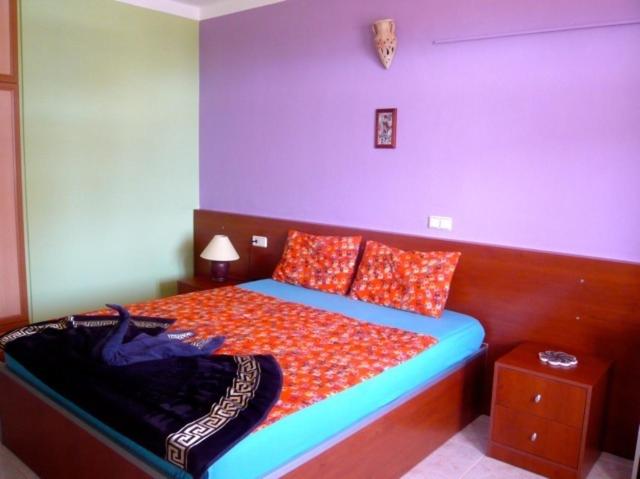 اتاق استاندارد سه نفره, Grun