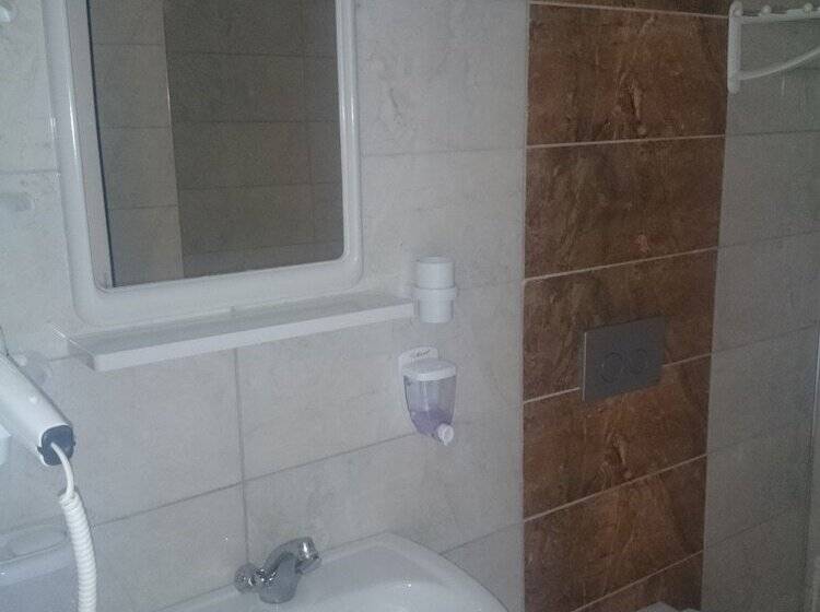 اتاق استاندارد, Grun