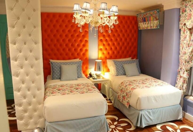 חדר סופריור, Kamiseta