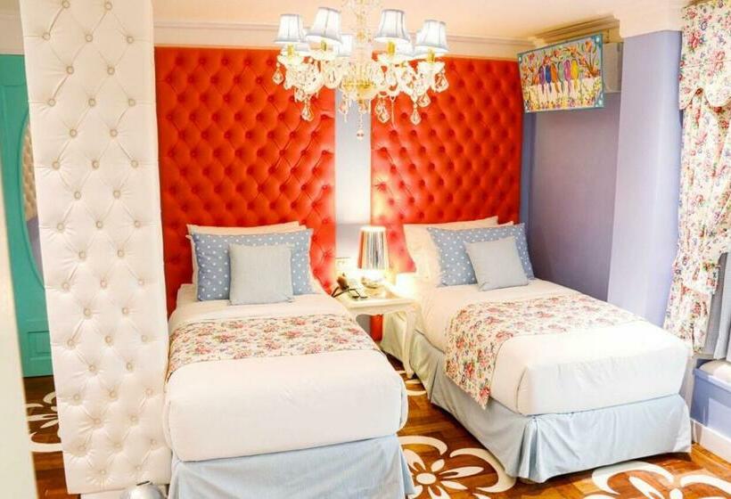 חדר סופריור, Kamiseta