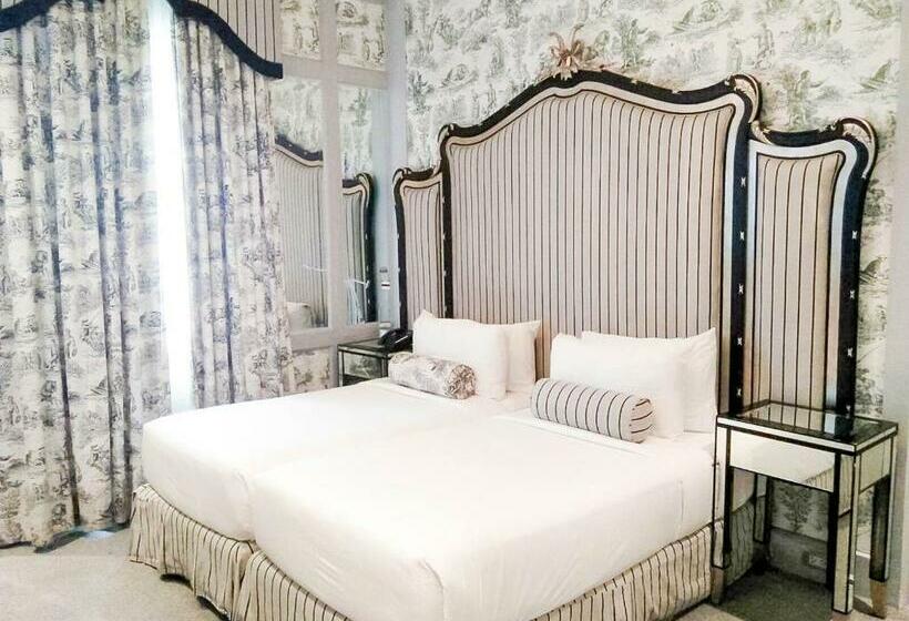 סוויטה, Kamiseta