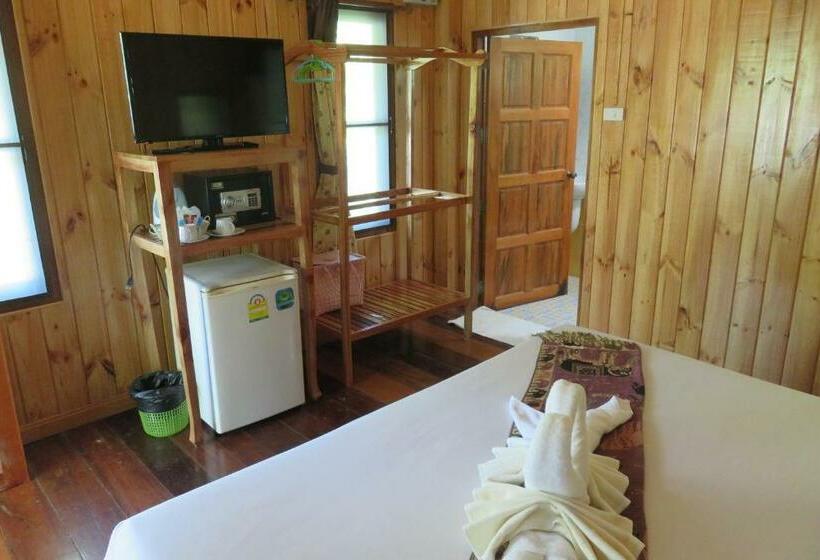 اتاق لوکس با بالکن, Macura Resort