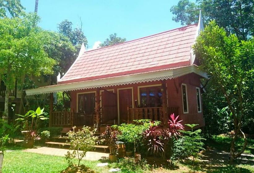 اتاق لوکس با تخت بزرگ, Macura Resort