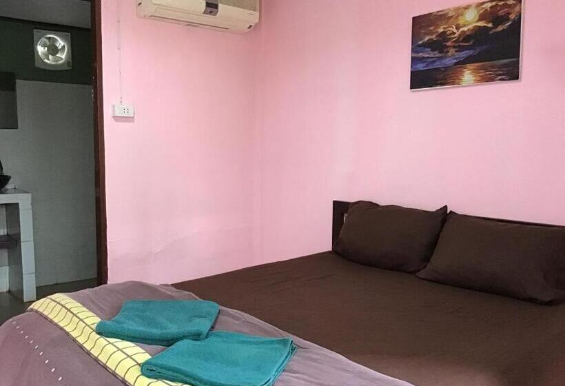 Superior Bungalow, Grand Tree