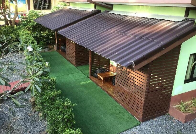 Standard Szoba King Size Bed, Grand Tree