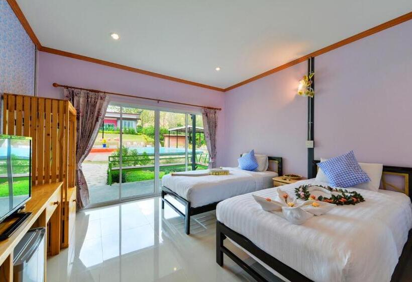 Номер Стандарт Вид на Бассейн, Theerama Cottage