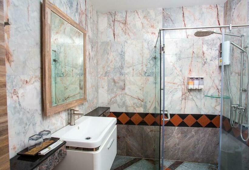 Номер Стандарт с Балконом, Triple B Boutique Residence