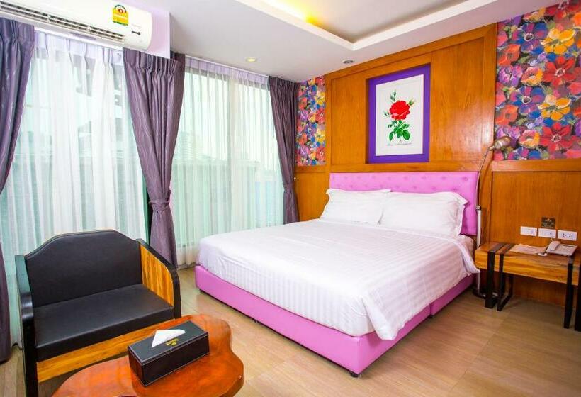 Номер Стандарт с Балконом, Triple B Boutique Residence