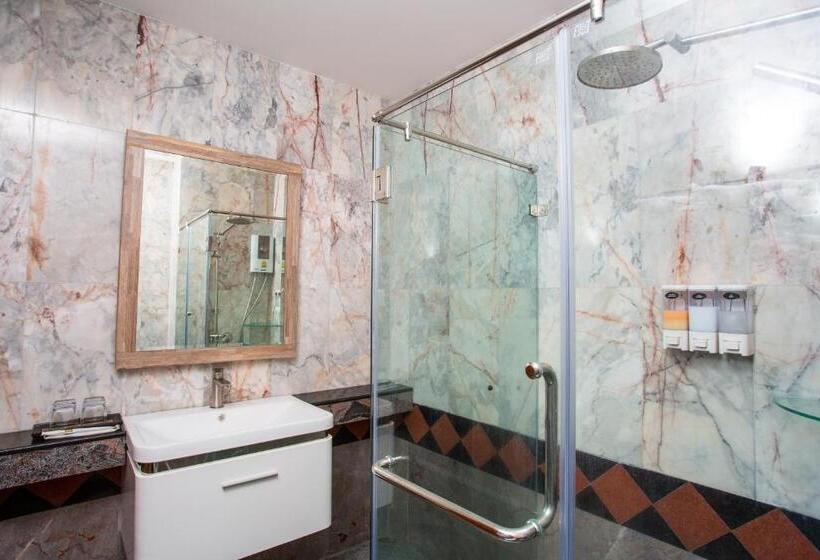 Номер Deluxe с Балконом, Triple B Boutique Residence