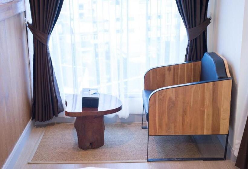 Номер Deluxe с Балконом, Triple B Boutique Residence