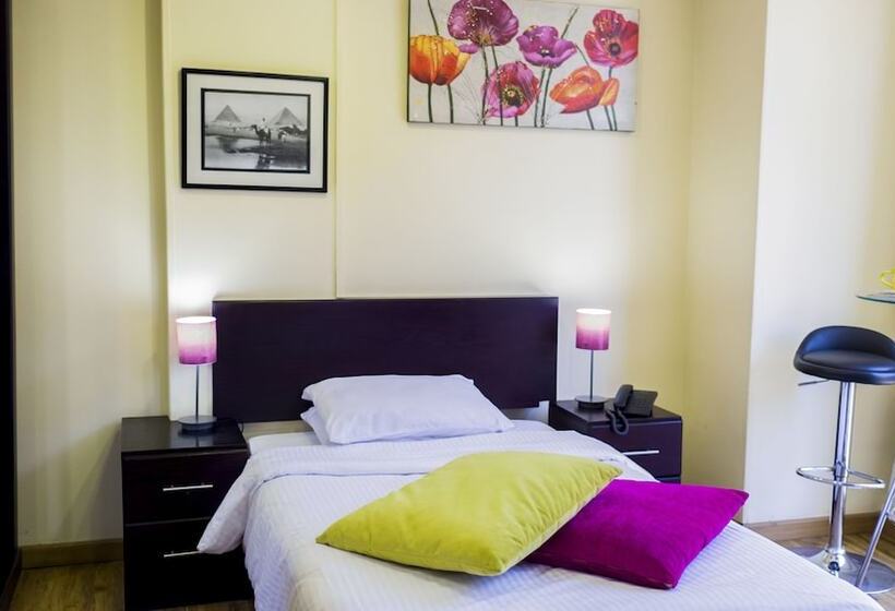 استودیوی لوکس, Newcity Hotel & Suites