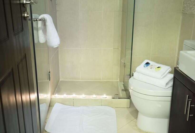 سوییت خانوادگی, Newcity Hotel & Suites