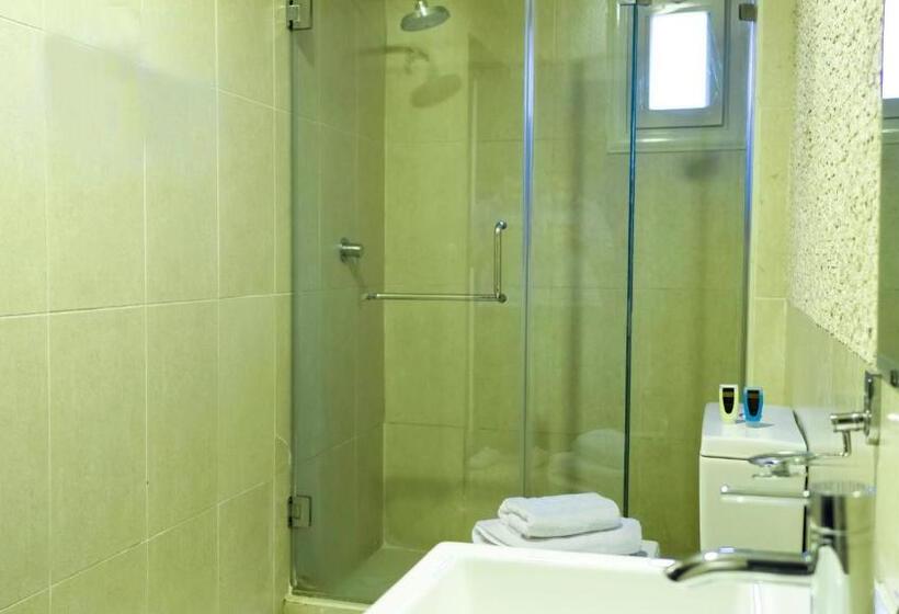 سوییت خانوادگی, Newcity Hotel & Suites