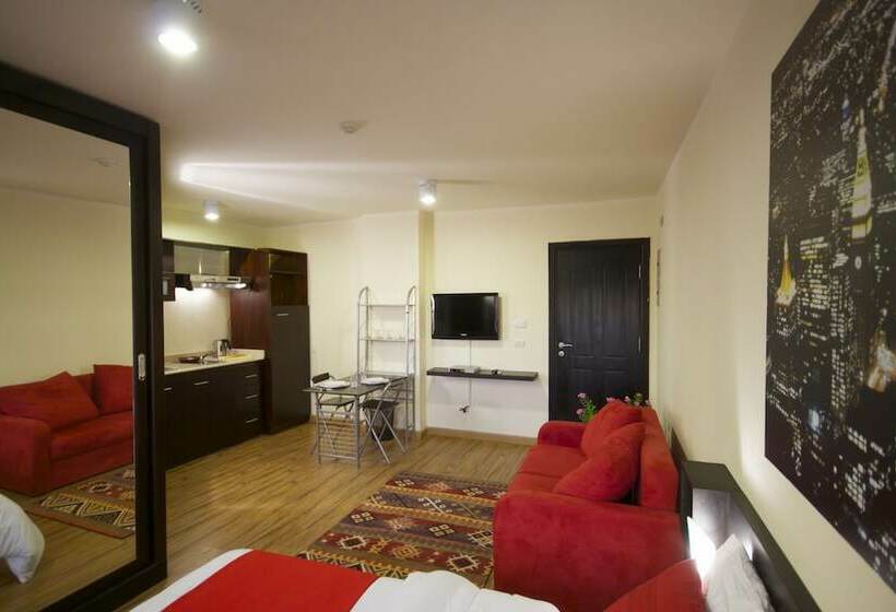 استودیوی لوکس, Newcity Hotel & Suites