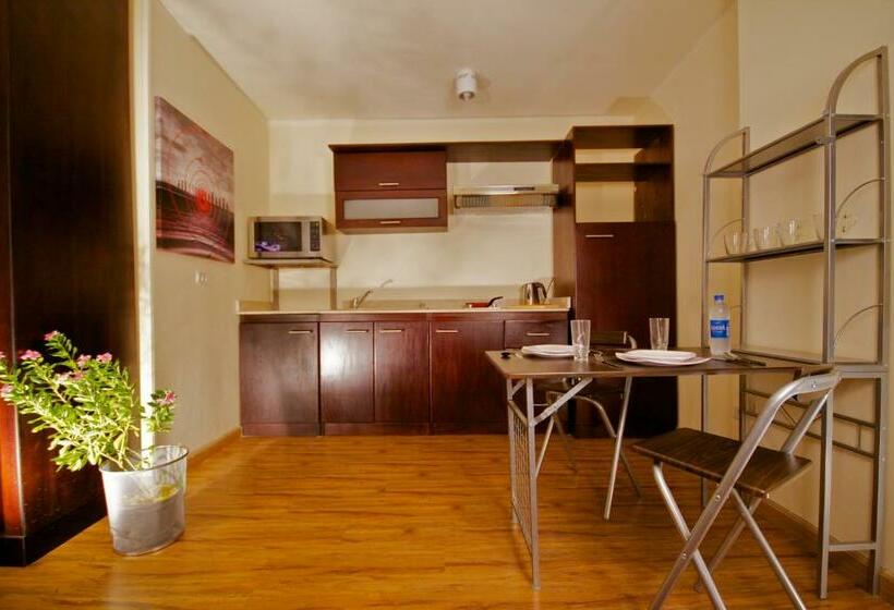 سوییت اجرایی, Newcity Hotel & Suites