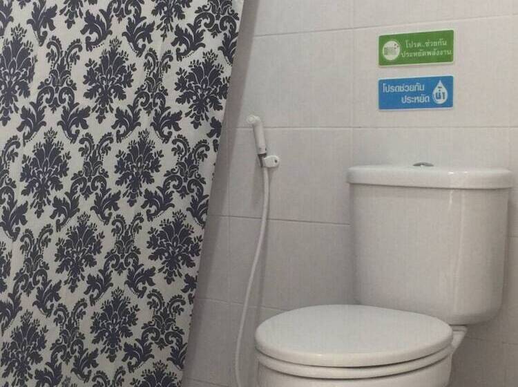 Номер Стандарт, 108 Beds Hostel