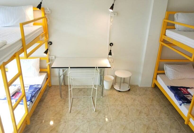 Номер Стандарт, 108 Beds Hostel