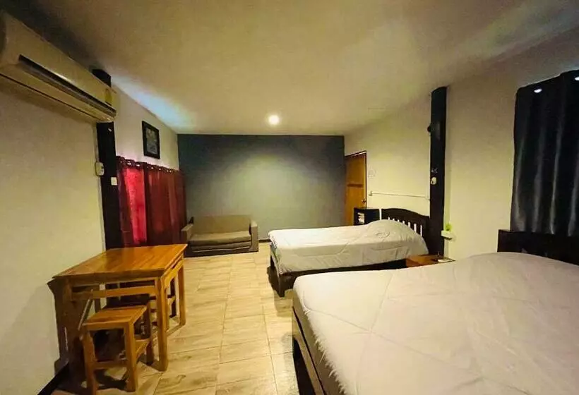 スタンダードルーム, Chiang Dao Hostel