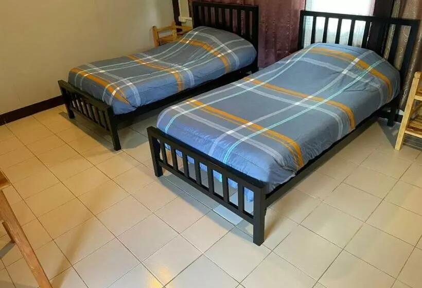 バルコニー付きスタンダードルーム, Chiang Dao Hostel