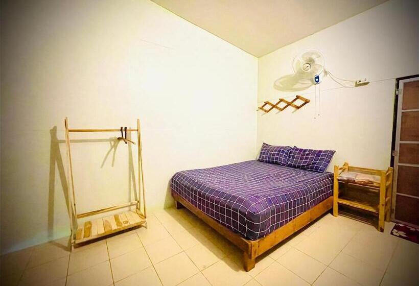 Номер Стандарт с Балконом, Chiang Dao Hostel