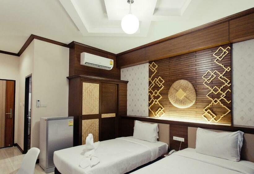 חדר סטנדרט, The Proud