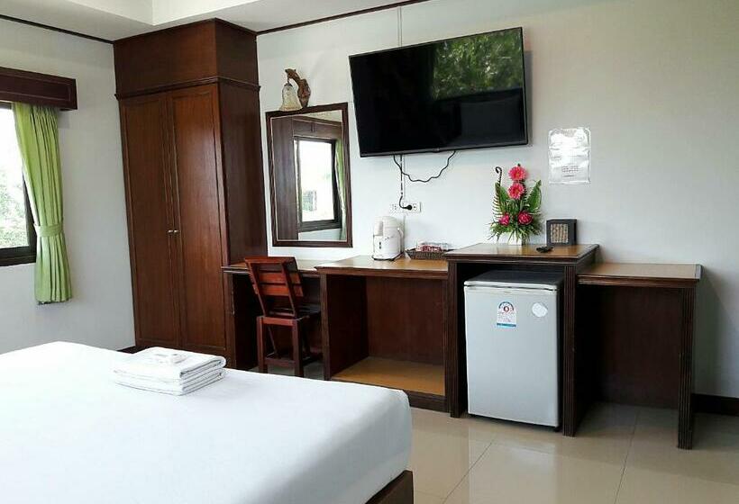 キングサイズベッドのデラックスルーム, โรงแรมฟ้าพราวฝน Fah Proud Fon