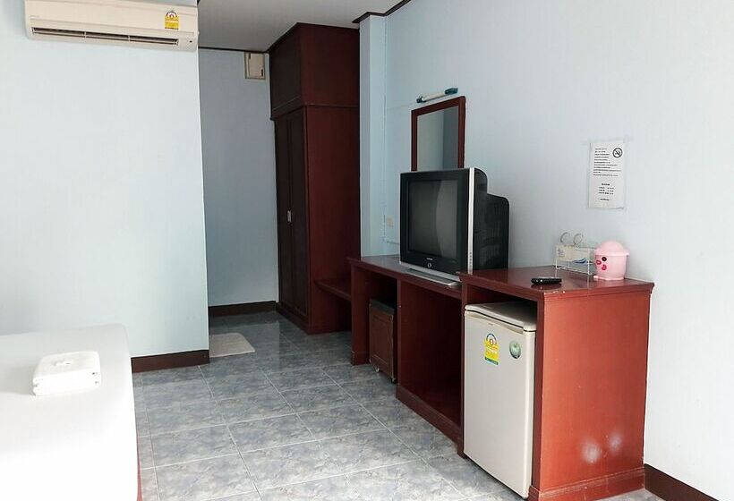 スタンダードトリプルルーム, โรงแรมฟ้าพราวฝน Fah Proud Fon