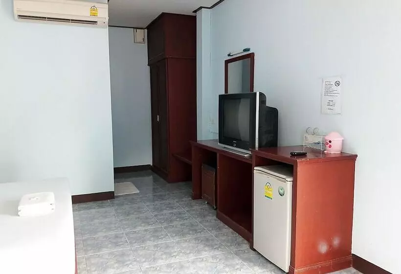 اتاق استاندارد سه نفره, โรงแรมฟ้าพราวฝน Fah Proud Fon