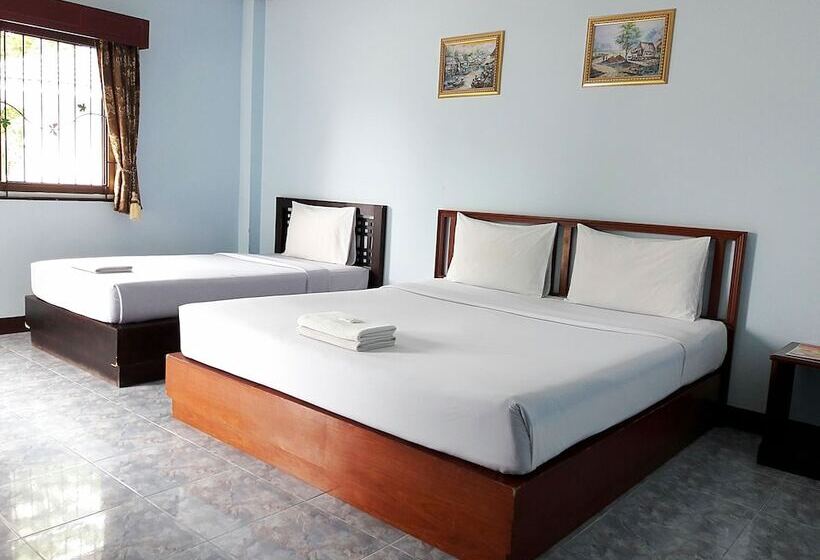 スタンダードトリプルルーム, โรงแรมฟ้าพราวฝน Fah Proud Fon