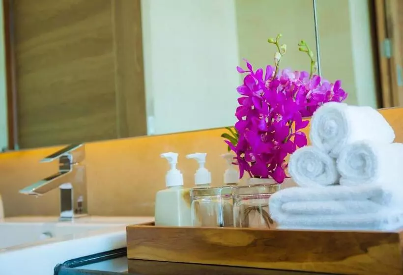 سوئیت با چشم‌انداز, Grand Vista Hotel Chiangrai Sha Extra Plus