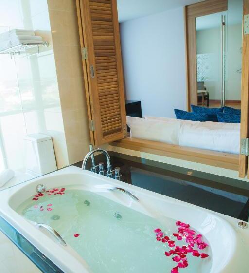 Люкс с Видом, Grand Vista Hotel Chiangrai Sha Extra Plus