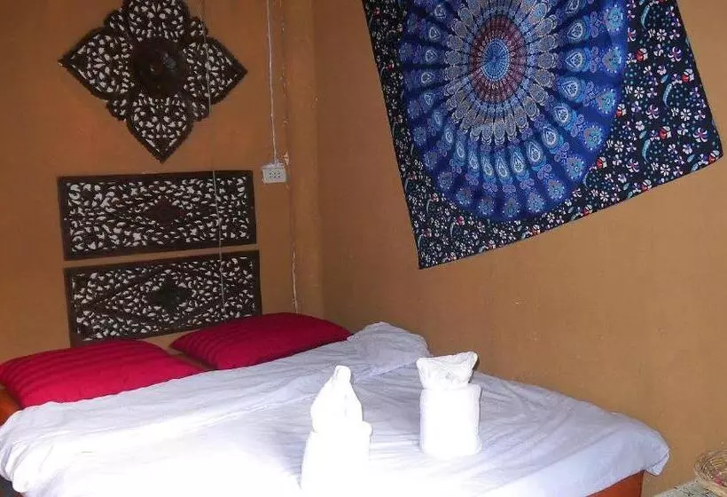 اتاق استاندارد, Pho Rak Nah Pai