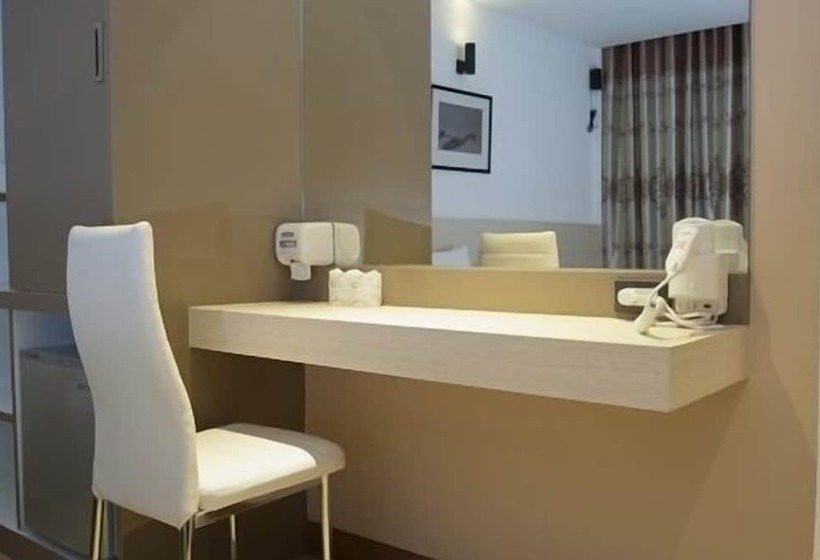 חדר סופריור, Siam Grand