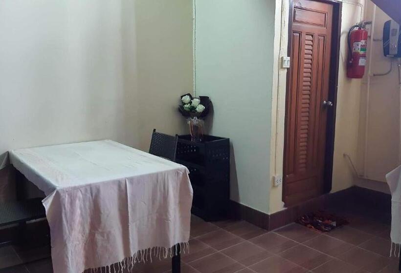 غرفة عائلية, The North