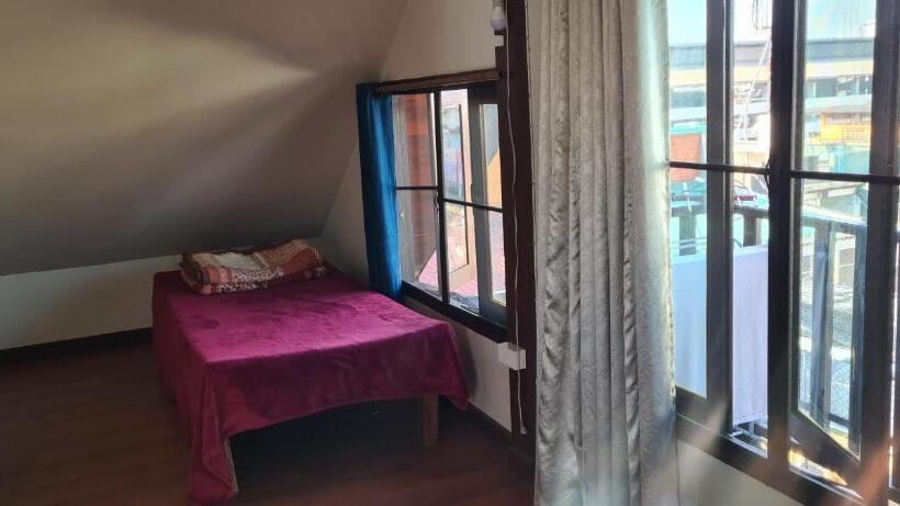 غرفة عائلية, The North