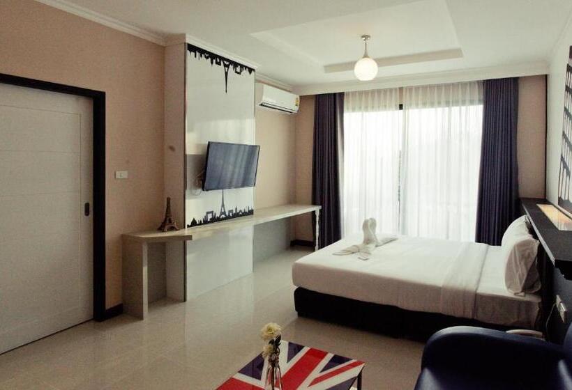 חדר דלוקס, The Proud