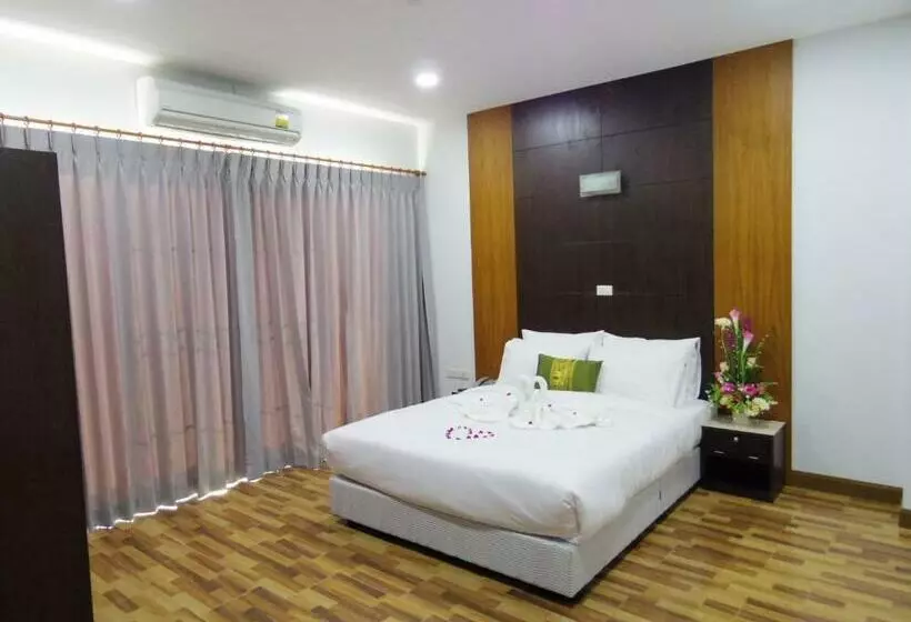 اتاق لوکس با بالکن, The Sr Residence Lampang