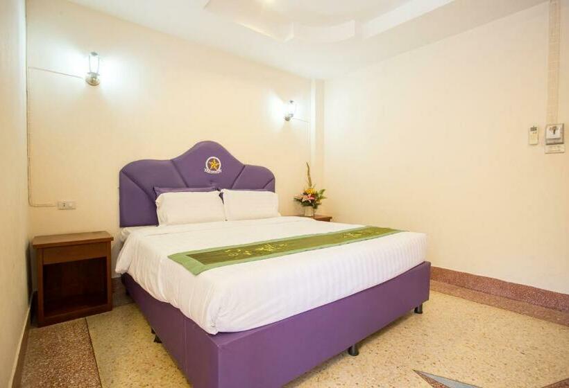 Standard-huone, The Star